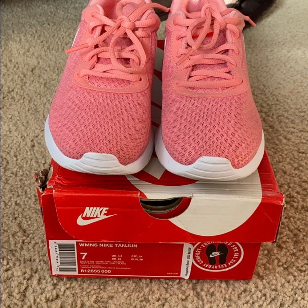 Women’s Nike tanjun